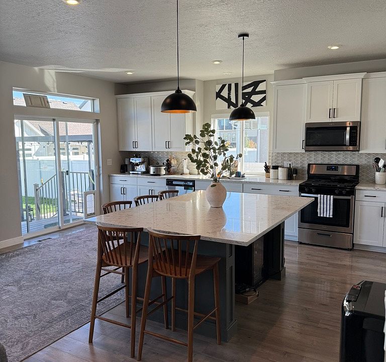 1st image of 2544 N Wallace Way