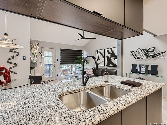 4th image of 8611 DATAPOINT DR #12