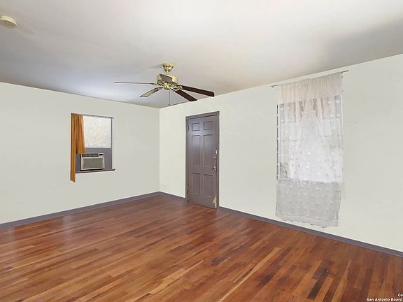 5th image of 668 E Woodlawn Ave #3