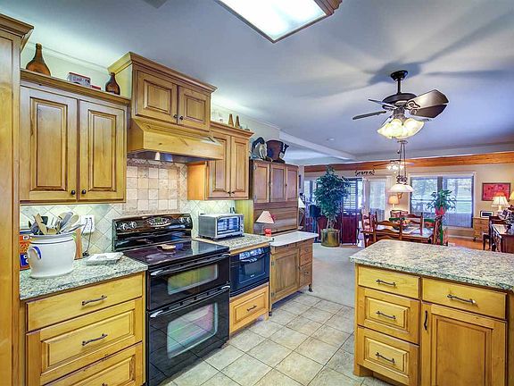 5th image of 700 Whispering Pine Trl S