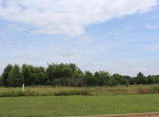 199 Stonegate Dr, Albany, GA 31721