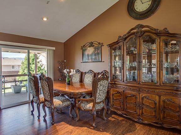 Greatroom - Deck Access