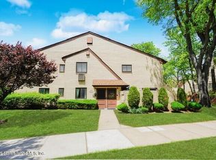 7 Kathy Pl #1A, Staten Island, NY 10314