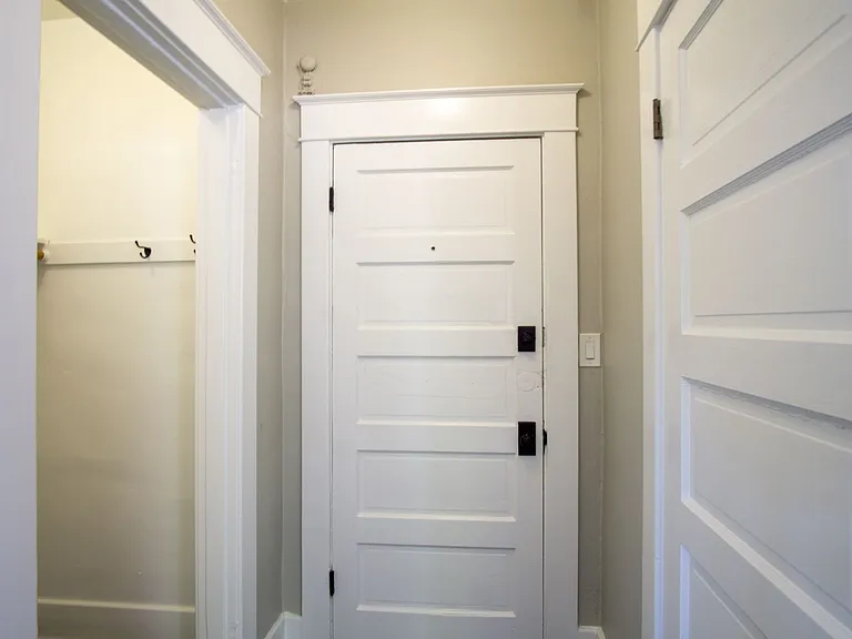 7437 N Saint Louis Ave #3 — Photo 8