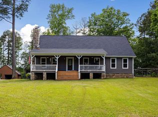 956 Hilltop Rd, Sanford, NC 27330