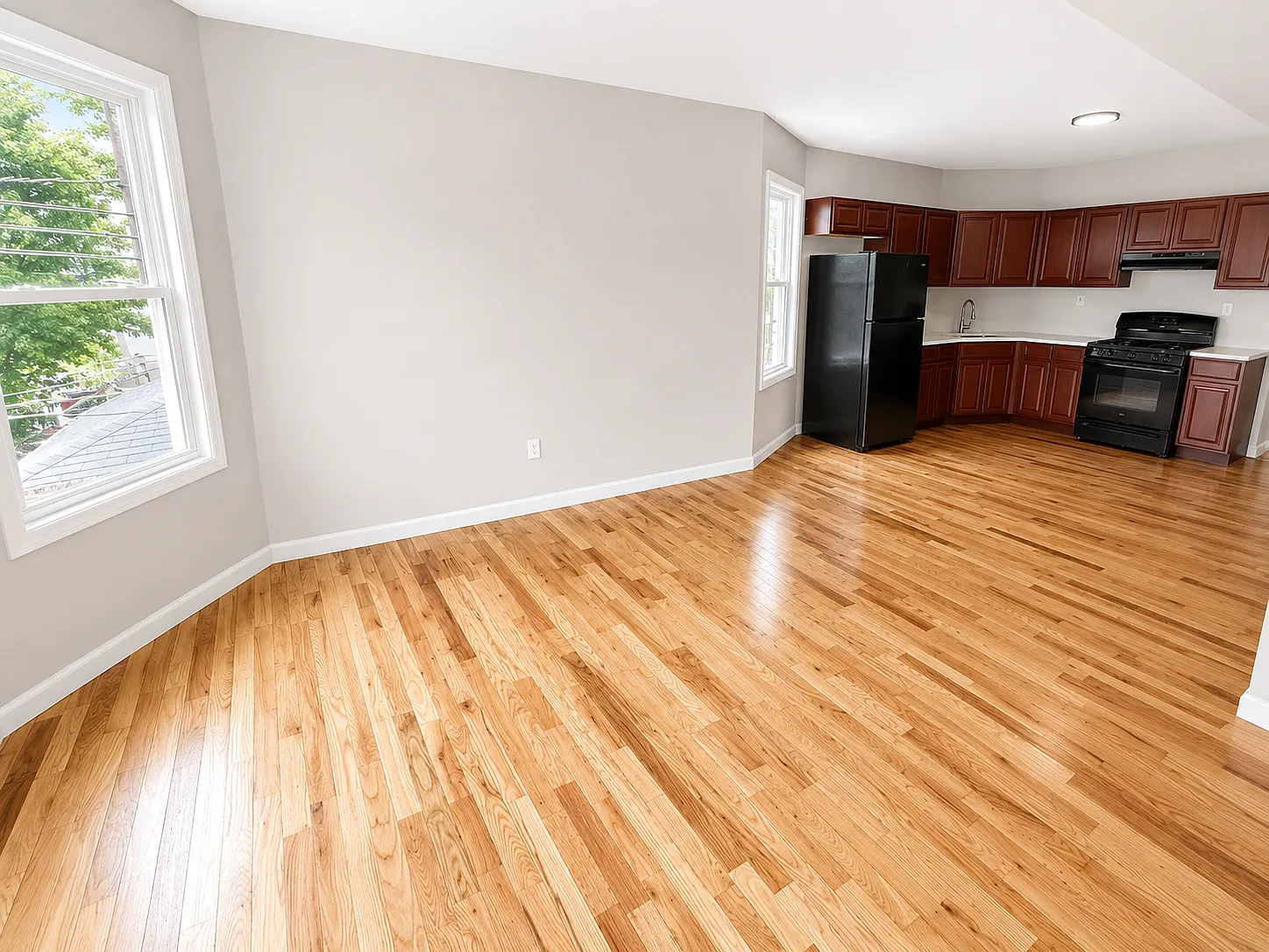 3 bed, 1200 sqft, $2,045 — Photo 3