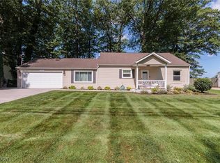 10354 Greenview Dr, Columbia Station, OH 44028