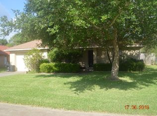1151 Carey Dr, Angleton, TX 77515