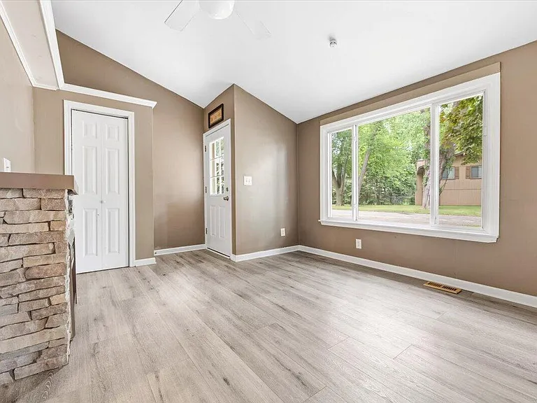 9535 Listeria St — Photo 21