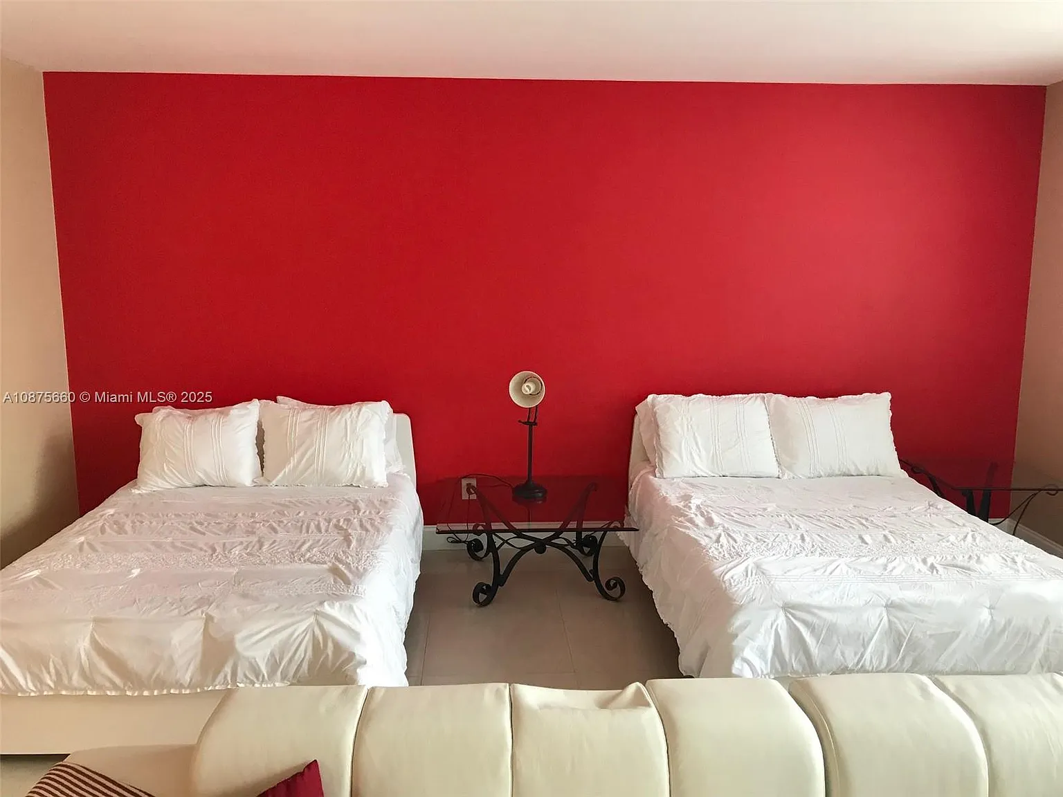 The Decoplage Condo — Photo 4