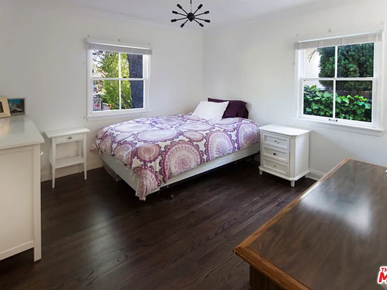 12419 Sarah St — Photo 13