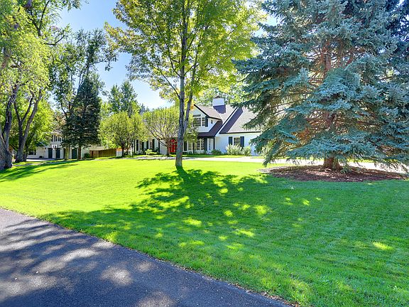 2nd image of 28 Martin Ln