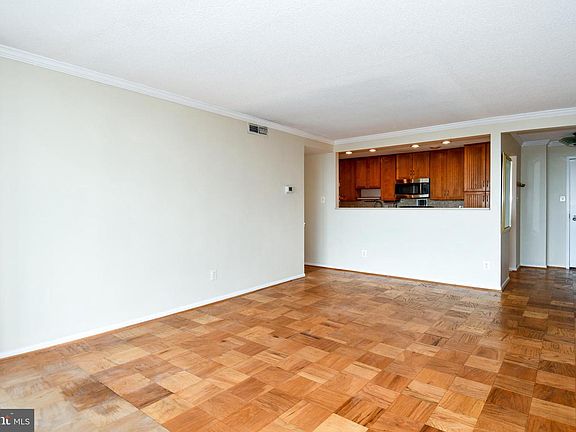 4th image of 4 Monroe St APT 1305