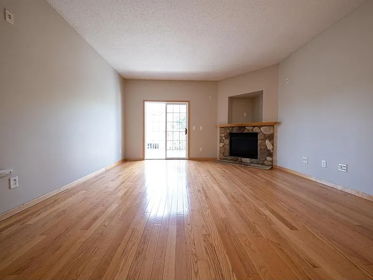 6754 Pine Crest Trl S — Photo 3