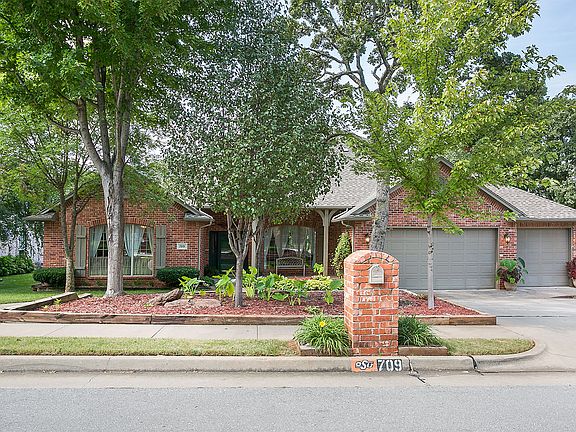2nd image of 709 Fox Hill Dr