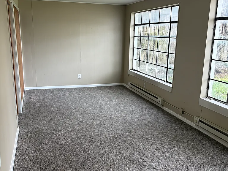 609 S Maguire St #C — Photo 5