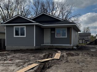 1539 Walker St, Des Moines, IA 50316