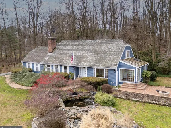4 Oak Tree Hollow Rd, West Chester, PA 19382