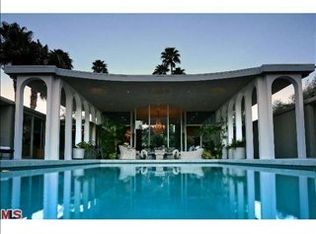 800 E Granvia Valmonte, Palm Springs, CA 92262