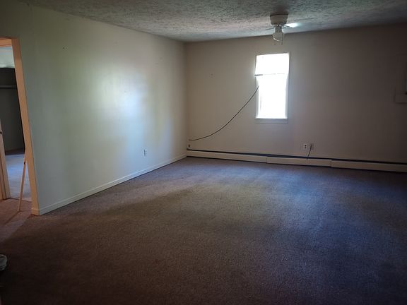 3rd image of 1850 S Main St #6
