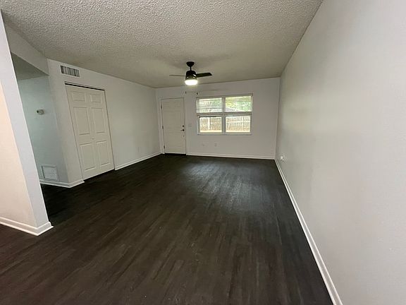 3rd image of 123 NW 23rd Pl #123