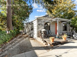 7035 Beach Dr SW #2, Seattle, WA 98136