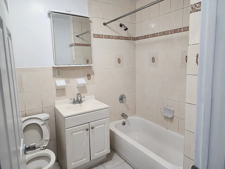 102 Lewis Ave #2 — Photo 5
