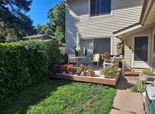 1046 Carmel Ct, Shoreview, MN 55126