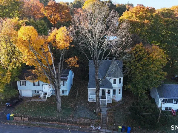 35 Edgehill Avenue, Waterbury, CT 06704