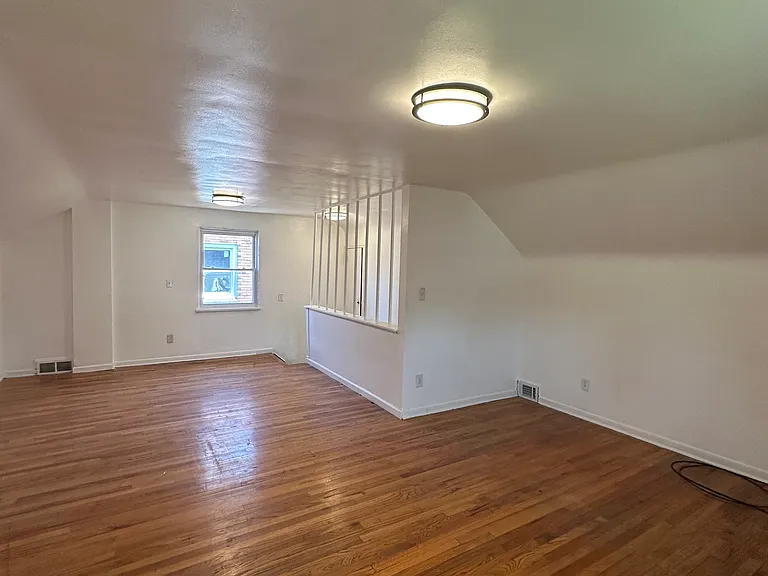 8218 Prest St — Photo 10