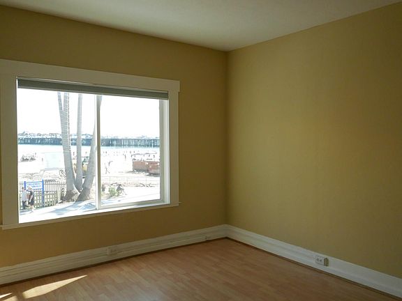 3rd image of 305 Beach St APT 1