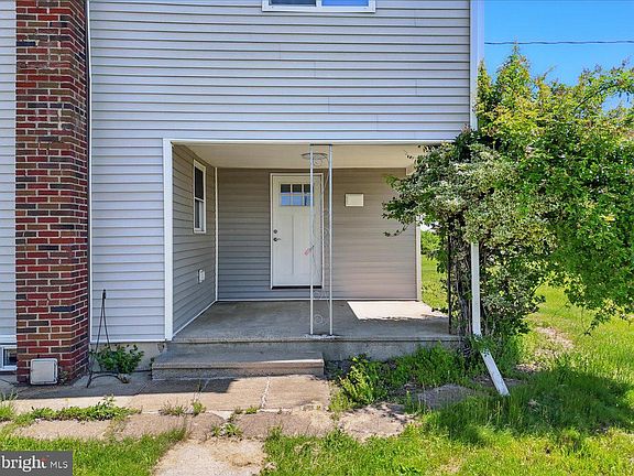 4th image of 1652 Bonser Rd