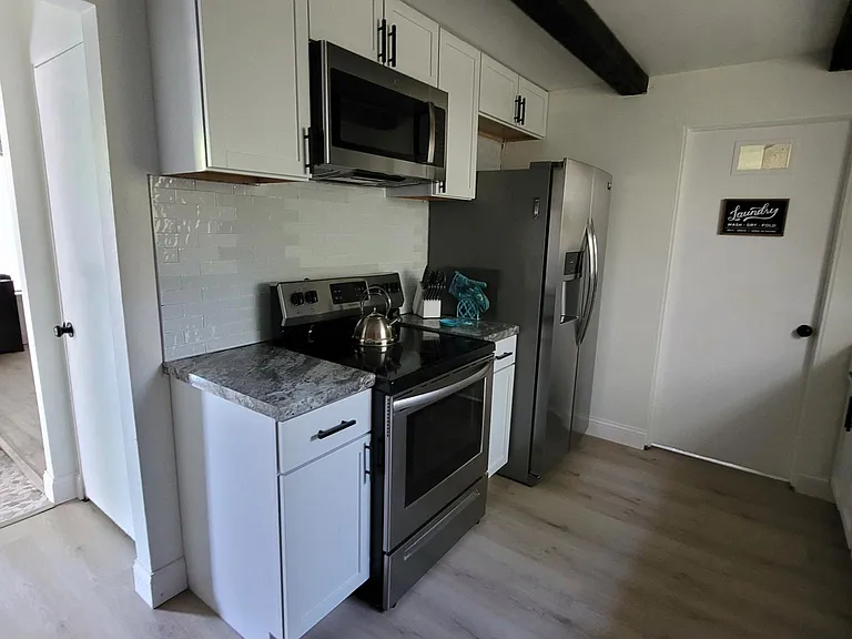 3090 Elmwood Dr — Photo 6