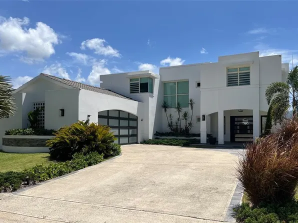 1 Alarcon #38, Caguas, PR 00725