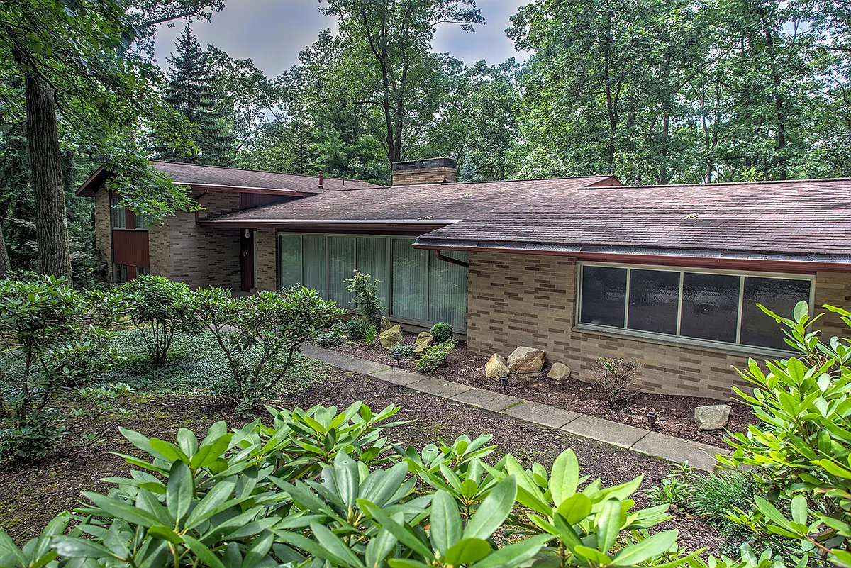 315 Lakewood Dr photo 1