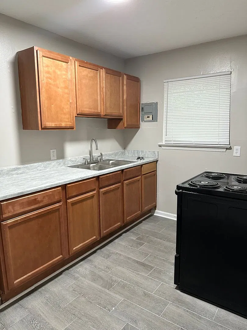 Spacious 2bedroom Townhome — Photo 2
