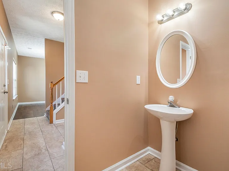 4313 Catalpa Ct — Photo 4