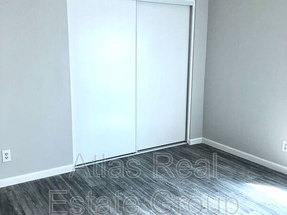4th image of 465 W Ivyglen St #216