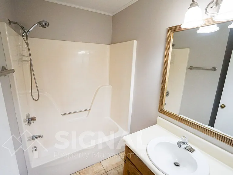 352 Jamestown Manor Dr — Photo 15