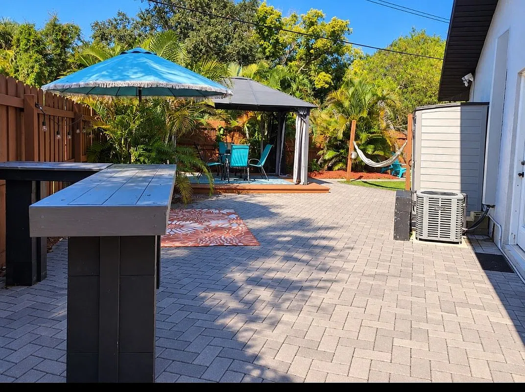 2 bed, 2.0 bath, 948 sqft, $1,900 — Photo 3