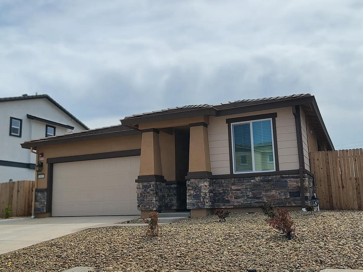 Building Photo - 856 Telford Dr
