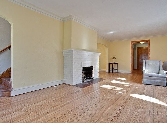 5th image of 300 W Keith Ave