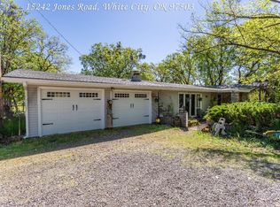 15242 Jones Rd, White City, OR 97503