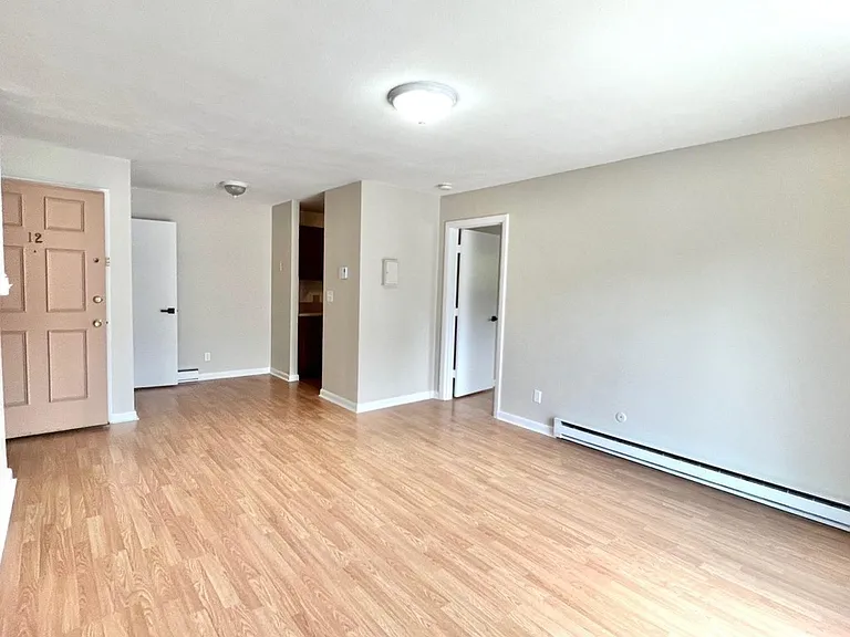 87 Cedar St #21 — Photo 4