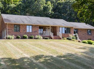 3112 Lairds Knob Dr, Keezletown, VA 22832