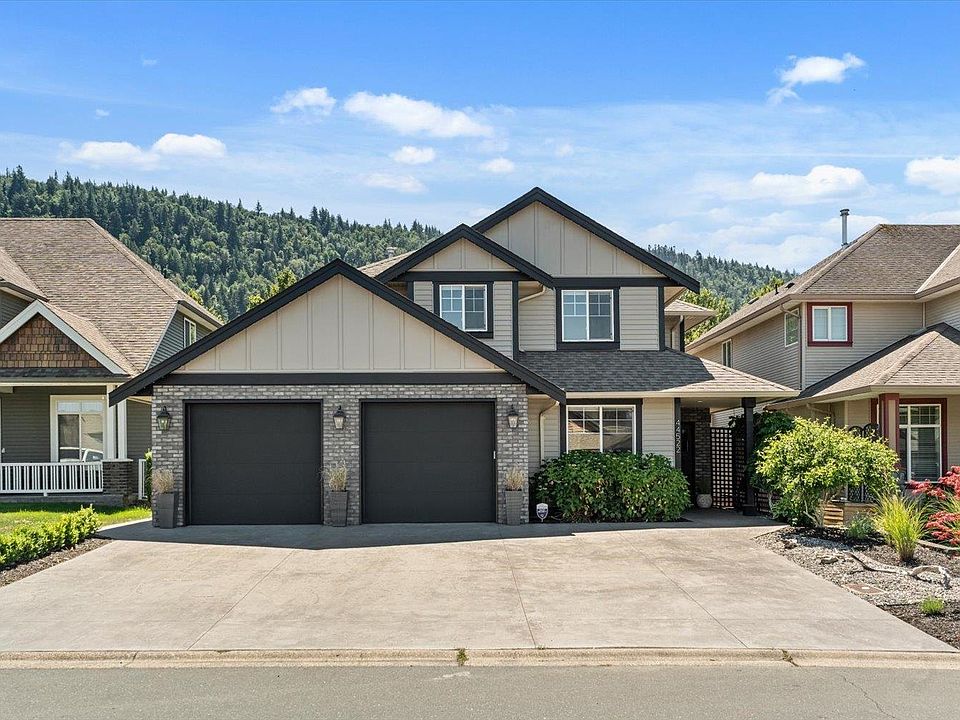 1st image of 44522 McLaren Dr