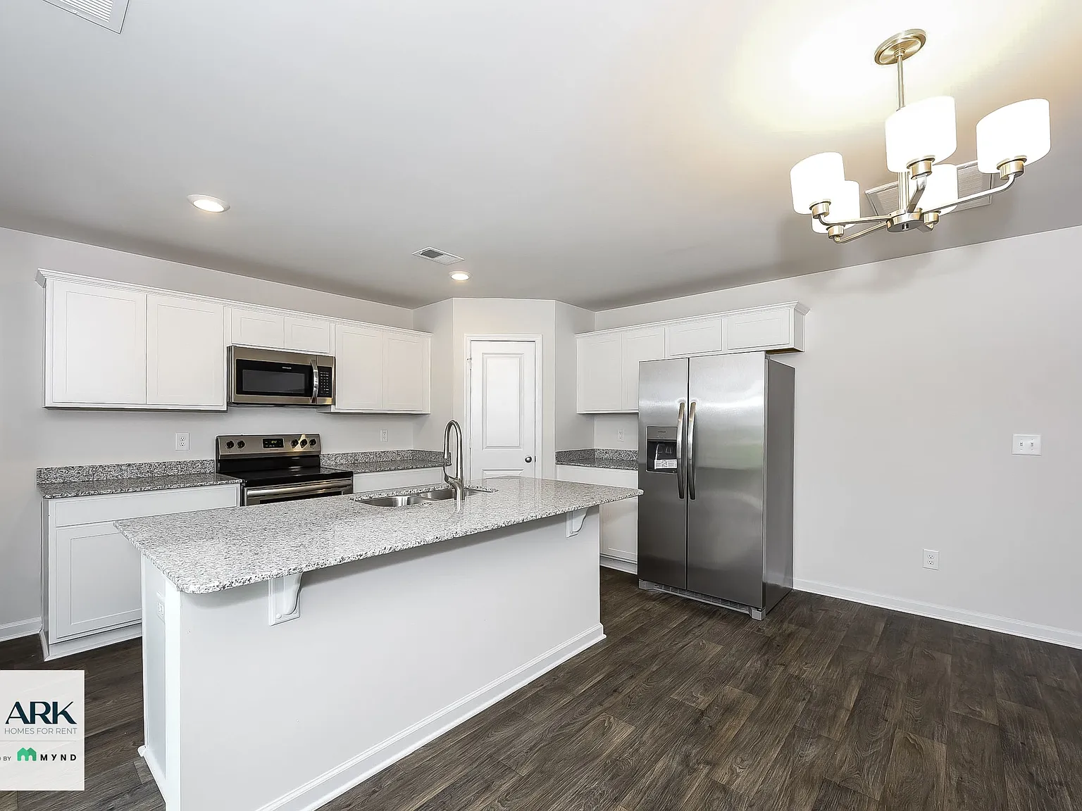 4 bed, 2.5 bath, 1775 sqft, $1,895 — Photo 3