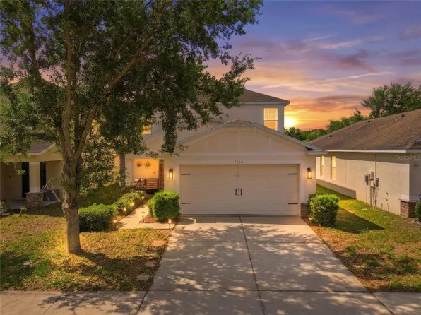 7510 Maroon Peak Dr, Ruskin, FL 33573