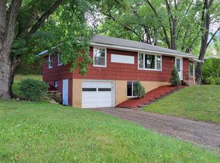 5135 Saint Marys Pl, Minnetonka, MN 55345