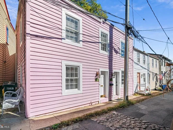 42 Pinkney St, Annapolis, MD 21401